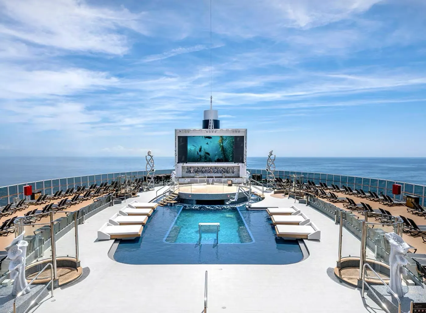 Piscina la bordul navei